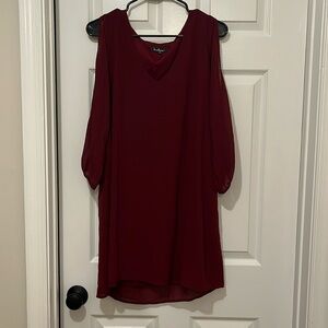 Lulus maroon quarter sleeve dress. Size medium.